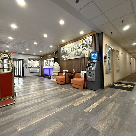 Super 8 By Wyndham Uniontown Pa Hotel Exterior foto
