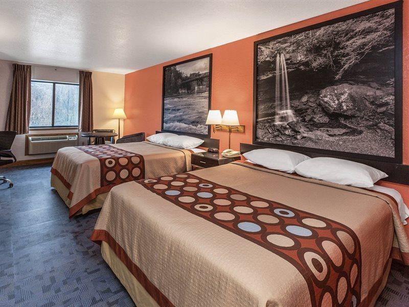 Super 8 By Wyndham Uniontown Pa Hotel Exterior foto