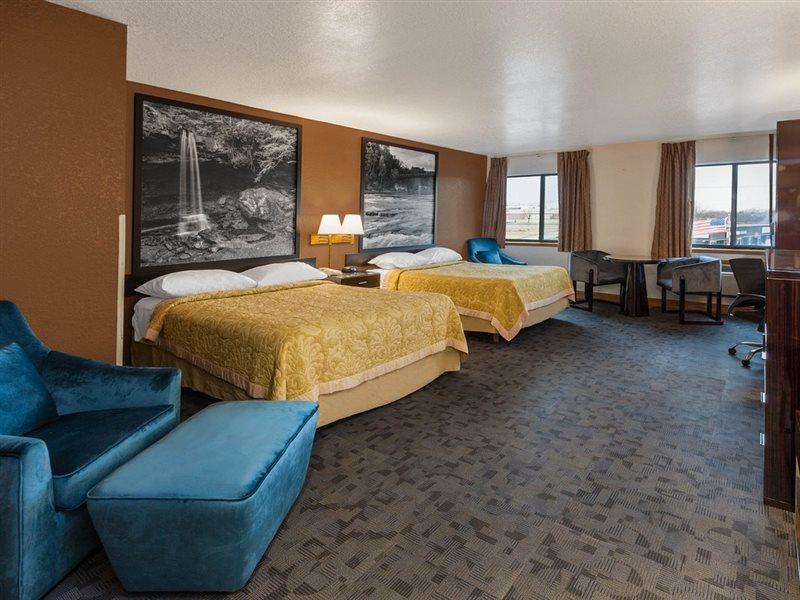 Super 8 By Wyndham Uniontown Pa Hotel Exterior foto