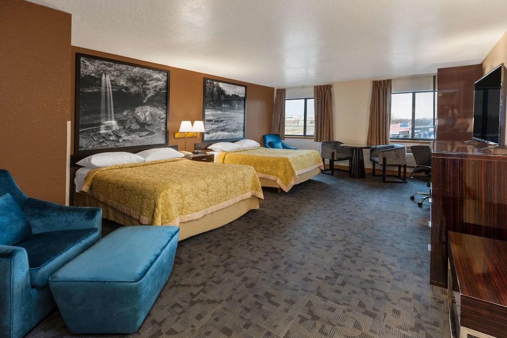 Super 8 By Wyndham Uniontown Pa Hotel Exterior foto